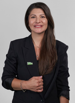 Elif  Ekşioğlu