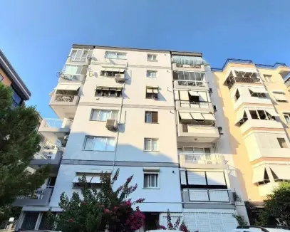 BOSTANLIDA TADİLATLI ASANSÖRLÜ 3+1 GENİŞ DAİRE