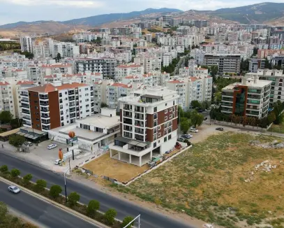 ULUKENT ÇANAKKALE ASFALTI ÜZERİNDE GENİŞ SATILIK BAHÇELİ DÜKKAN