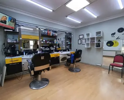 BHGRE İZ GAYRİMENKULDEN DEVREN KİRALIK BERBER SALONU