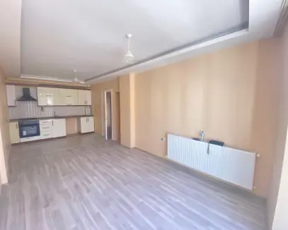 BAYRAKLI MERKEZİ KONUMDA KİRALIK 3+1 GENİŞ DAİRE
