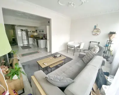 Pangaltı'da Tadilatlı 2+1 Ara Kat Satılık