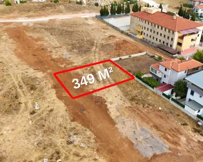 YATAĞAN HACIYAKASI'NDA 349 M2 FIRSAT İMARLI ARSA