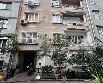 BEYOĞLU CİHANGİR MATARA SOKAK FIRSAT SATILIK 2+1 DAİRE