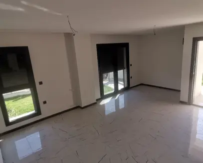 Özdere'de Deniz Manzaralı Satılık 3+1 İkiz Villa