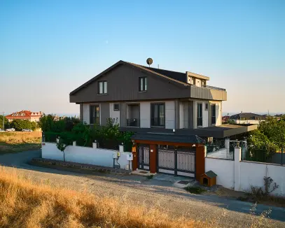 Beylikdüzü Dereağzı Satılık Tam Müstakil, Havuzlu Villa