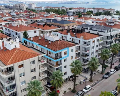 BOSTANLI MERKEZ ANA CADDE ÜSTÜ SATILIK GENİŞ 3+1