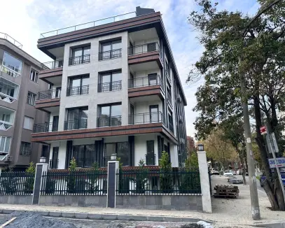 VENÜS'TEN YEŞİLYURT SAHİLDE SATILIK 3+1 ÇAMLIK MANZARALI DAİRE