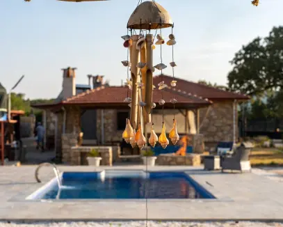 MUĞLA Yaraş'ta Satılık Taş Çiftlik evi
