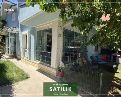 ÜMİTKÖY'ÜN KALBİNDE 4.5+1 SATILIK FIRSAT VİLLA