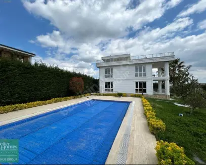 Silivri Ortaköyde Özel Havuzlu, Sauna & Hamamlı Lüks 6+1 Villa