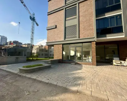 Mansuroğlu Mahallesi Yeni Bina Köşe Dükkan