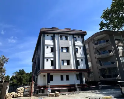 KUŞKONMAZ SOKAK YEŞİLYURT'TA SATILIK 2+1 BAHÇE KATI DAİRE